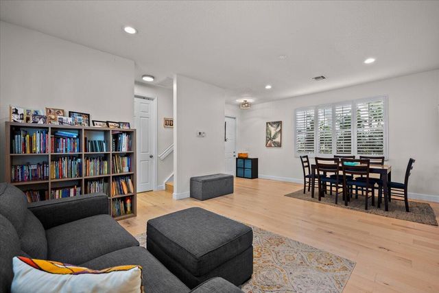 604 Moondancer Court, Palm Beach Gardens, FL 33410