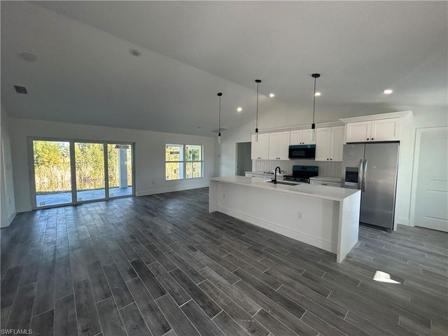 1801 NW 13th TER, Cape Coral, FL 33993