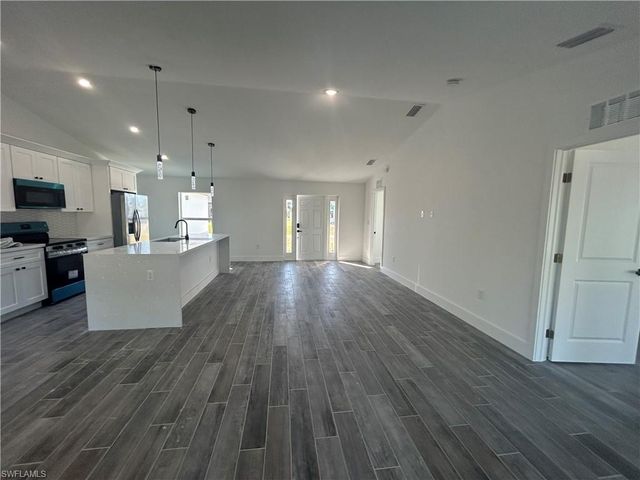 1801 NW 13th TER, Cape Coral, FL 33993