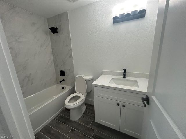 1801 NW 13th TER, Cape Coral, FL 33993