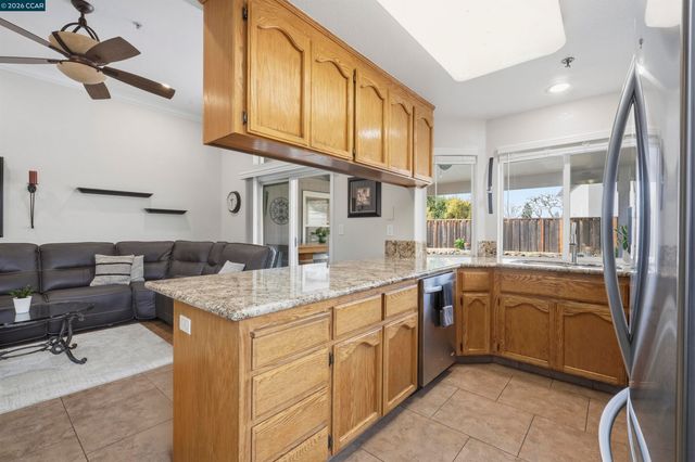 973 Jessica Dr, Livermore, CA 94550