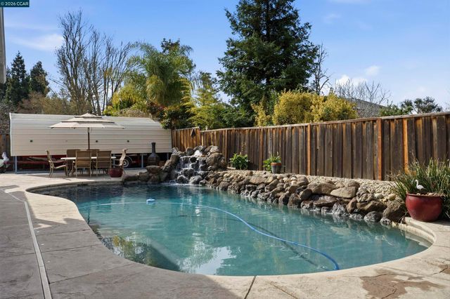 973 Jessica Dr, Livermore, CA 94550