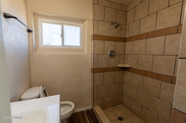 1220 W Hall Avenue, Las Cruces, NM 88005