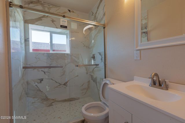 1220 W Hall Avenue, Las Cruces, NM 88005