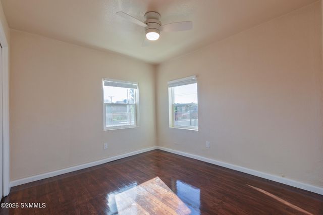 1220 W Hall Avenue, Las Cruces, NM 88005