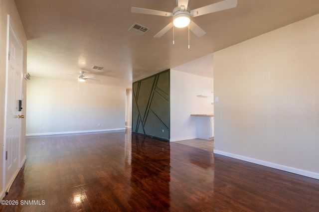 1220 W Hall Avenue, Las Cruces, NM 88005