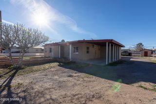 1220 W Hall Avenue, Las Cruces, NM 88005