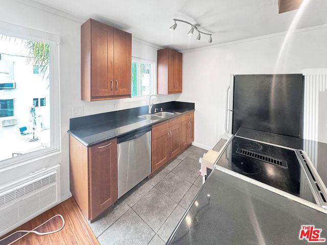 972 Larrabee Street 221, West Hollywood, CA 90069