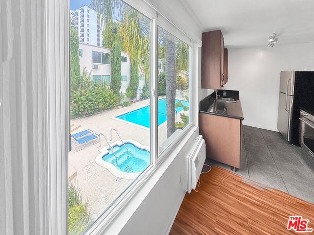 972 Larrabee Street 221, West Hollywood, CA 90069