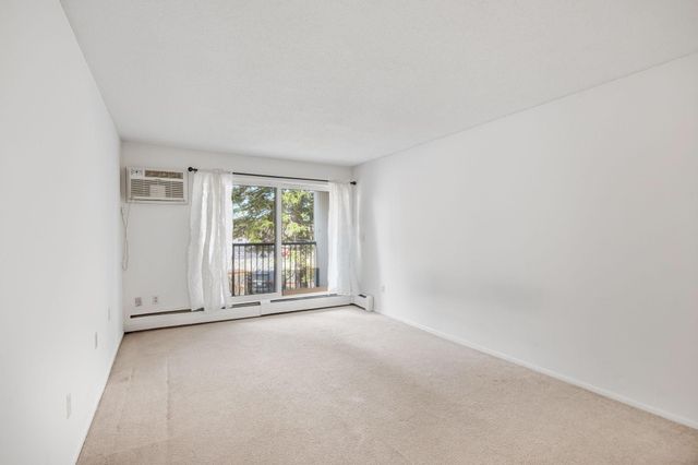 4860 Park Commons Drive 211, Saint Louis Park, MN 55416