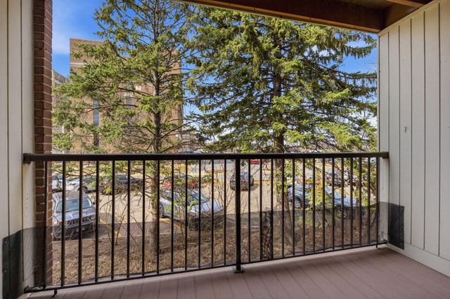 4860 Park Commons Drive 211, Saint Louis Park, MN 55416