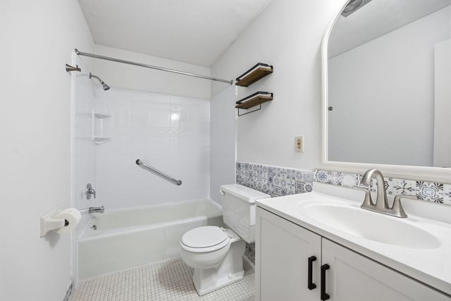 4860 Park Commons Drive 211, Saint Louis Park, MN 55416