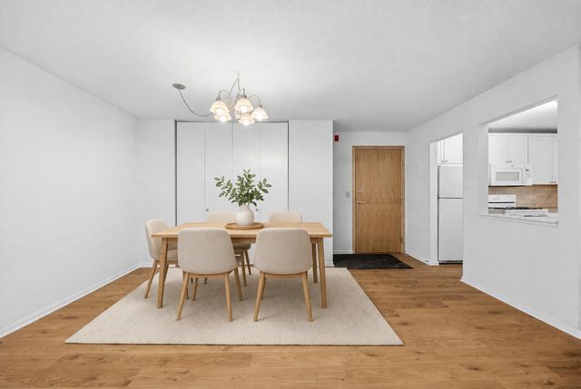 4860 Park Commons Drive 211, Saint Louis Park, MN 55416