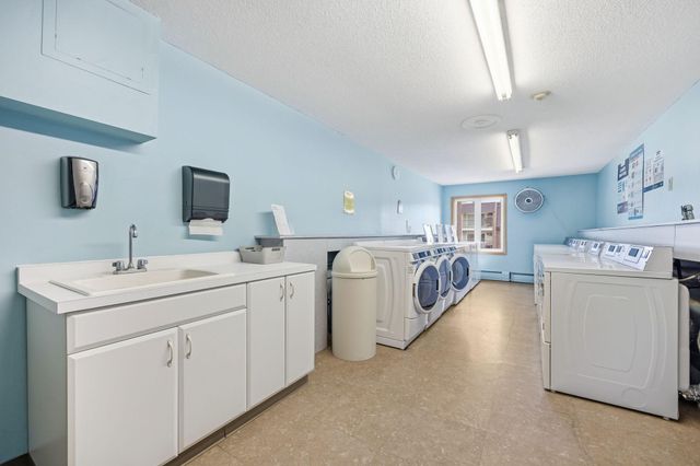 4860 Park Commons Drive 211, Saint Louis Park, MN 55416