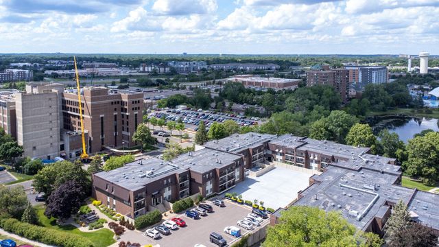 4860 Park Commons Drive 211, Saint Louis Park, MN 55416
