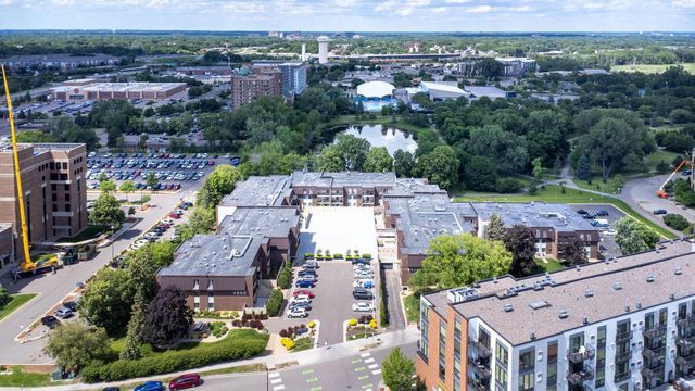 4860 Park Commons Drive 211, Saint Louis Park, MN 55416