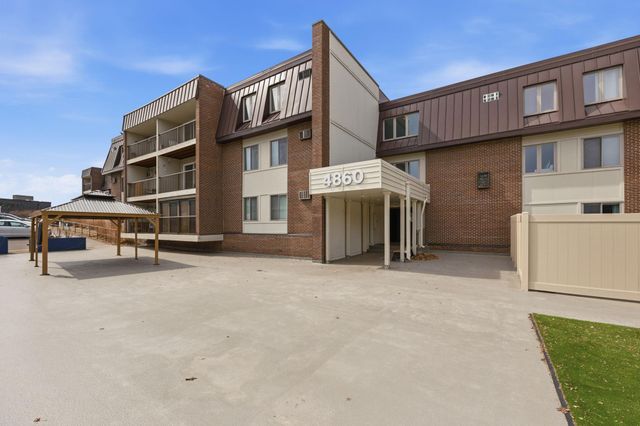 4860 Park Commons Drive 211, Saint Louis Park, MN 55416