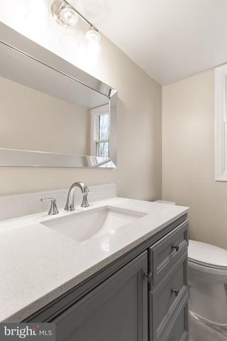 13208 NICKLESON DR, Woodbridge, VA 22193