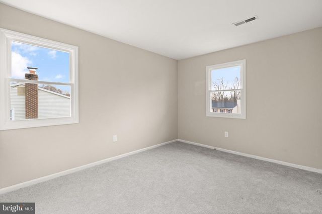 13208 NICKLESON DR, Woodbridge, VA 22193