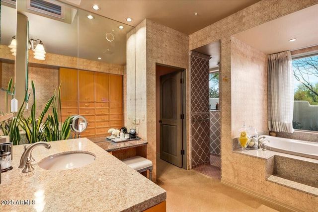 9962 E GROUNDCHERRY Lane, Scottsdale, AZ 85262