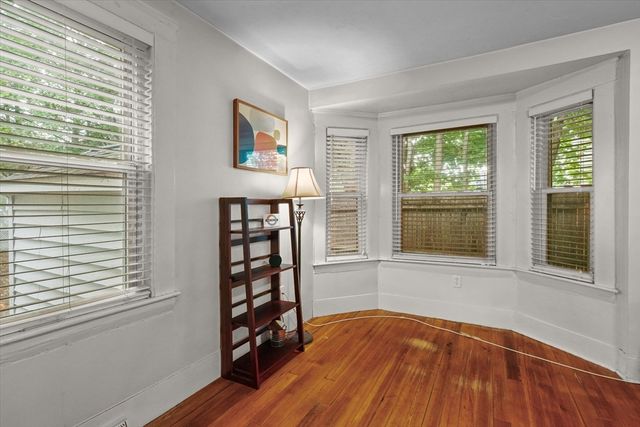 5 Hampstead St, Methuen, MA 01844