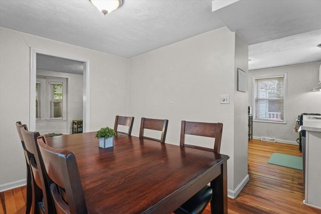 5 Hampstead St, Methuen, MA 01844