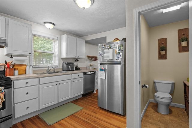 5 Hampstead St, Methuen, MA 01844