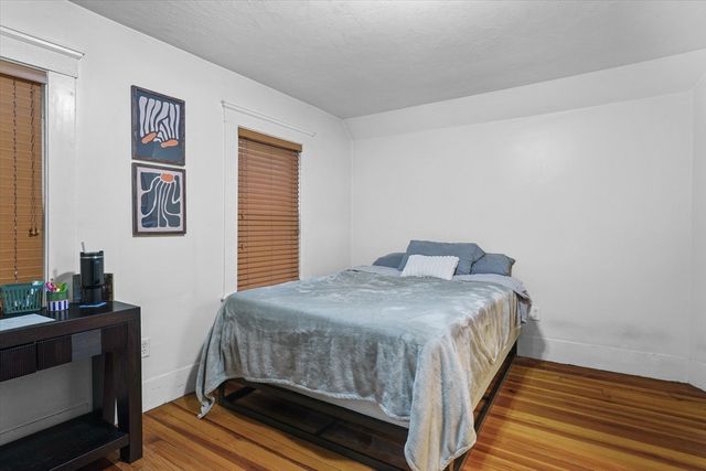 5 Hampstead St, Methuen, MA 01844