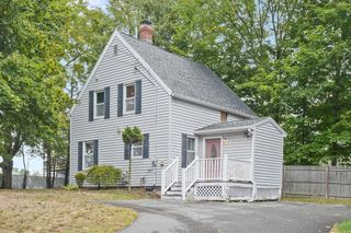 5 Hampstead St, Methuen, MA 01844