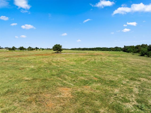 7807 SE Farm to Market Road 1624 RD, Lexington, TX 78947