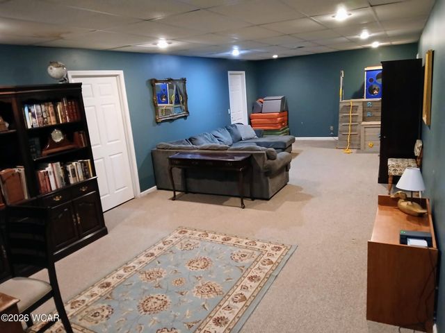 1122 Poppy Drive, Wapakoneta, OH 45895