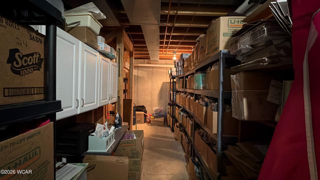 1122 Poppy Drive, Wapakoneta, OH 45895