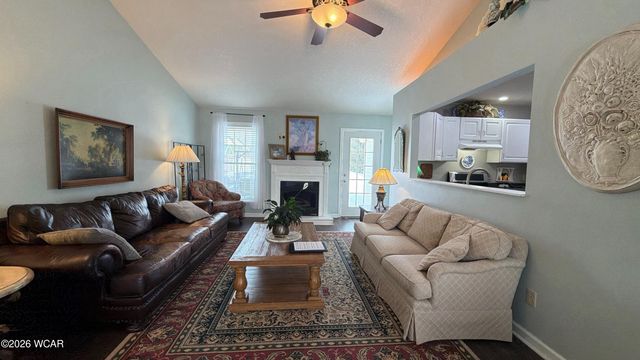 1122 Poppy Drive, Wapakoneta, OH 45895