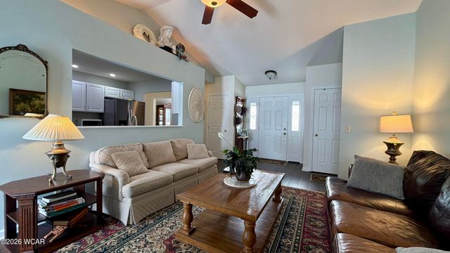 1122 Poppy Drive, Wapakoneta, OH 45895