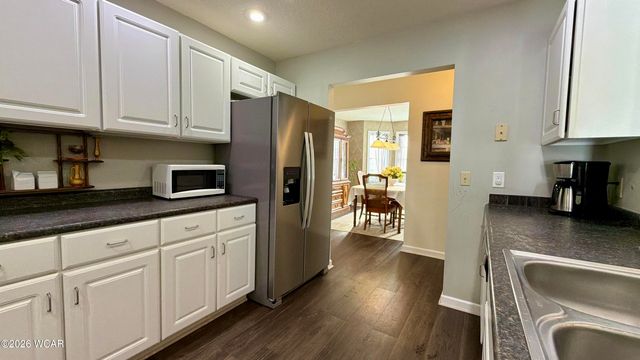 1122 Poppy Drive, Wapakoneta, OH 45895