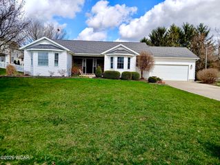 1122 Poppy Drive, Wapakoneta, OH 45895