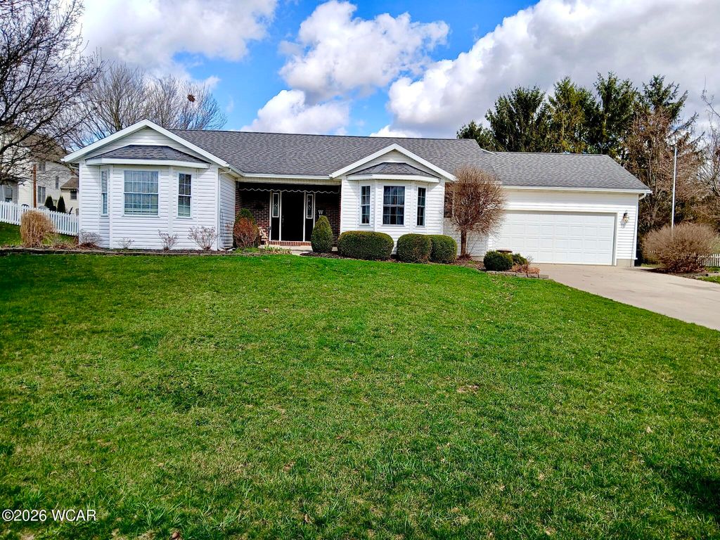1122 Poppy Drive, Wapakoneta, OH 45895