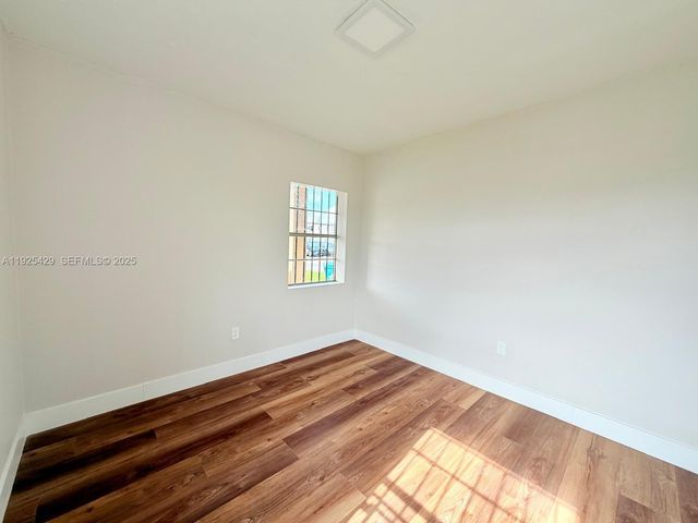 4801 NW 33rd Ave 1, Miami, FL 33142