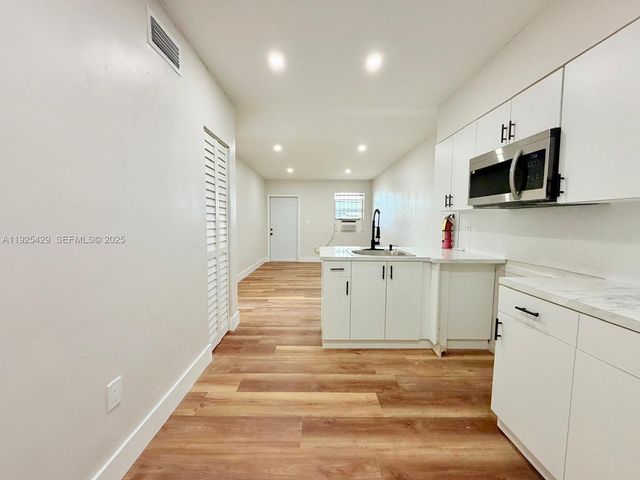 4801 NW 33rd Ave 1, Miami, FL 33142