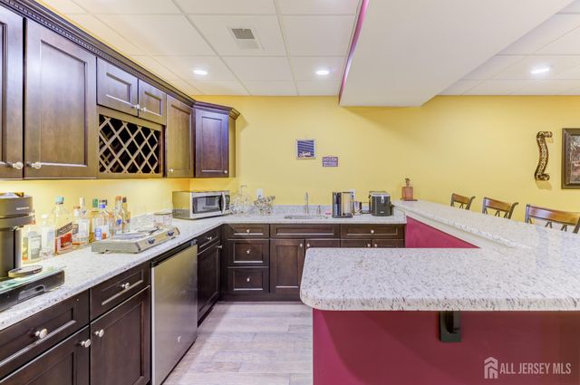 6 Michelangelo Drive, South Brunswick, NJ 08852