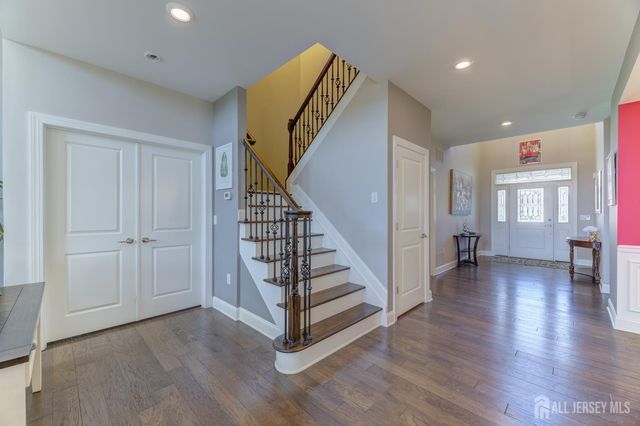 6 Michelangelo Drive, South Brunswick, NJ 08852