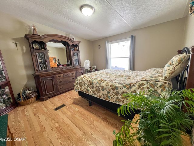 10191 County Road 100, Carthage, MO 64836