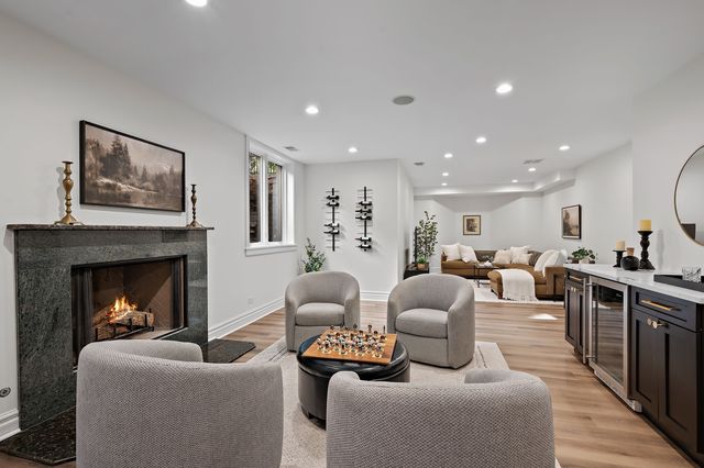 2303 Old Glenview Road, Wilmette, IL 60091