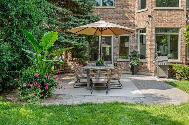 2303 Old Glenview Road, Wilmette, IL 60091
