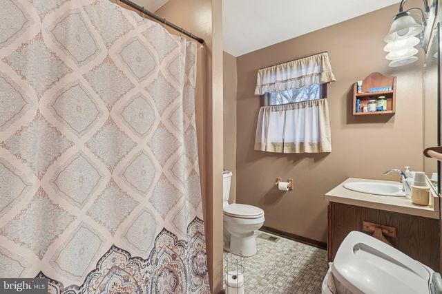 6846 CYNWYD AVE, Pennsauken, NJ 08109