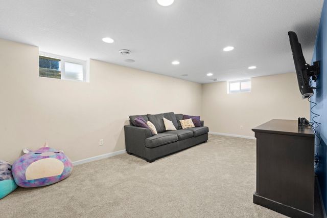 5825 Ensign Avenue N, New Hope, MN 55428