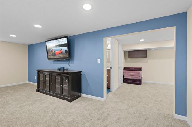 5825 Ensign Avenue N, New Hope, MN 55428