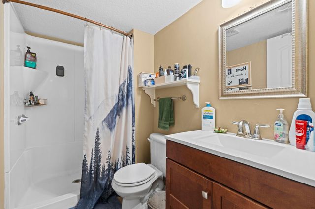 5825 Ensign Avenue N, New Hope, MN 55428