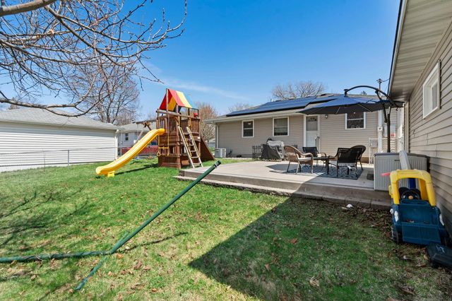 5825 Ensign Avenue N, New Hope, MN 55428