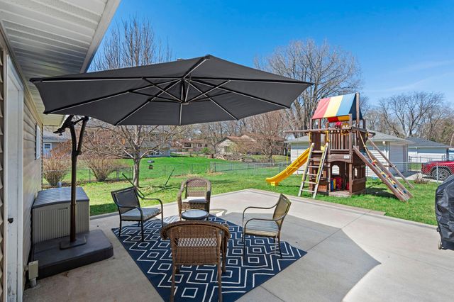 5825 Ensign Avenue N, New Hope, MN 55428